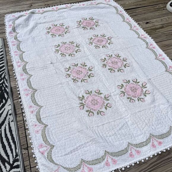 Vintage 1950s Floral Quilted Pom Pom Trim Pink Trim Decorative Throw Blanket - Picture 1 of 7